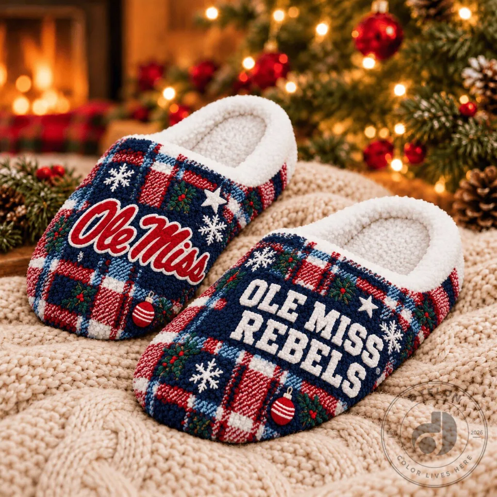 Ole Miss Rebels Christmas Plaid Snowflake Cozy Slippers Ole Miss Rebels Christmas Plaid Snowflake Cozy Slippers
